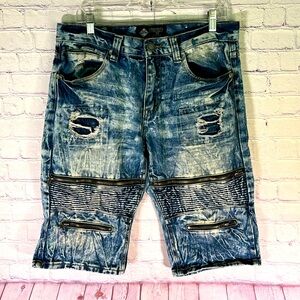 Road Narrows Men’s Distressed Baggy Jean Shorts Size: 32